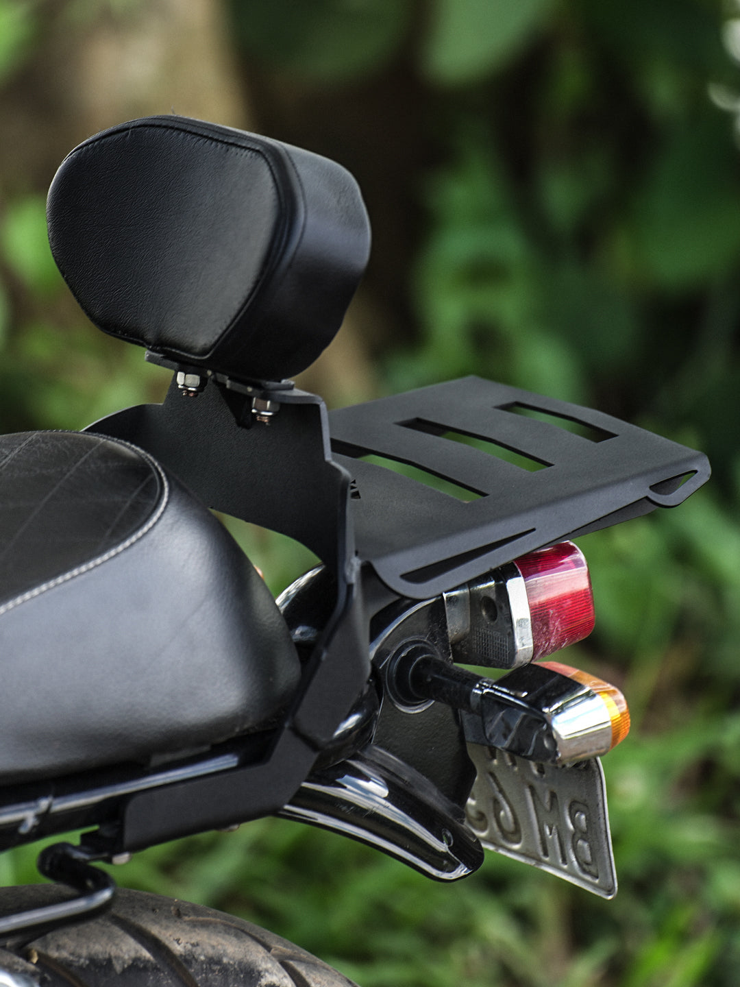 Legundary Interceptor Backrest With Carrier