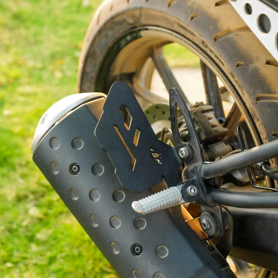 LEGUNDARY YAMAHA XSR 155 BOLSTER FOOT REST BLACK