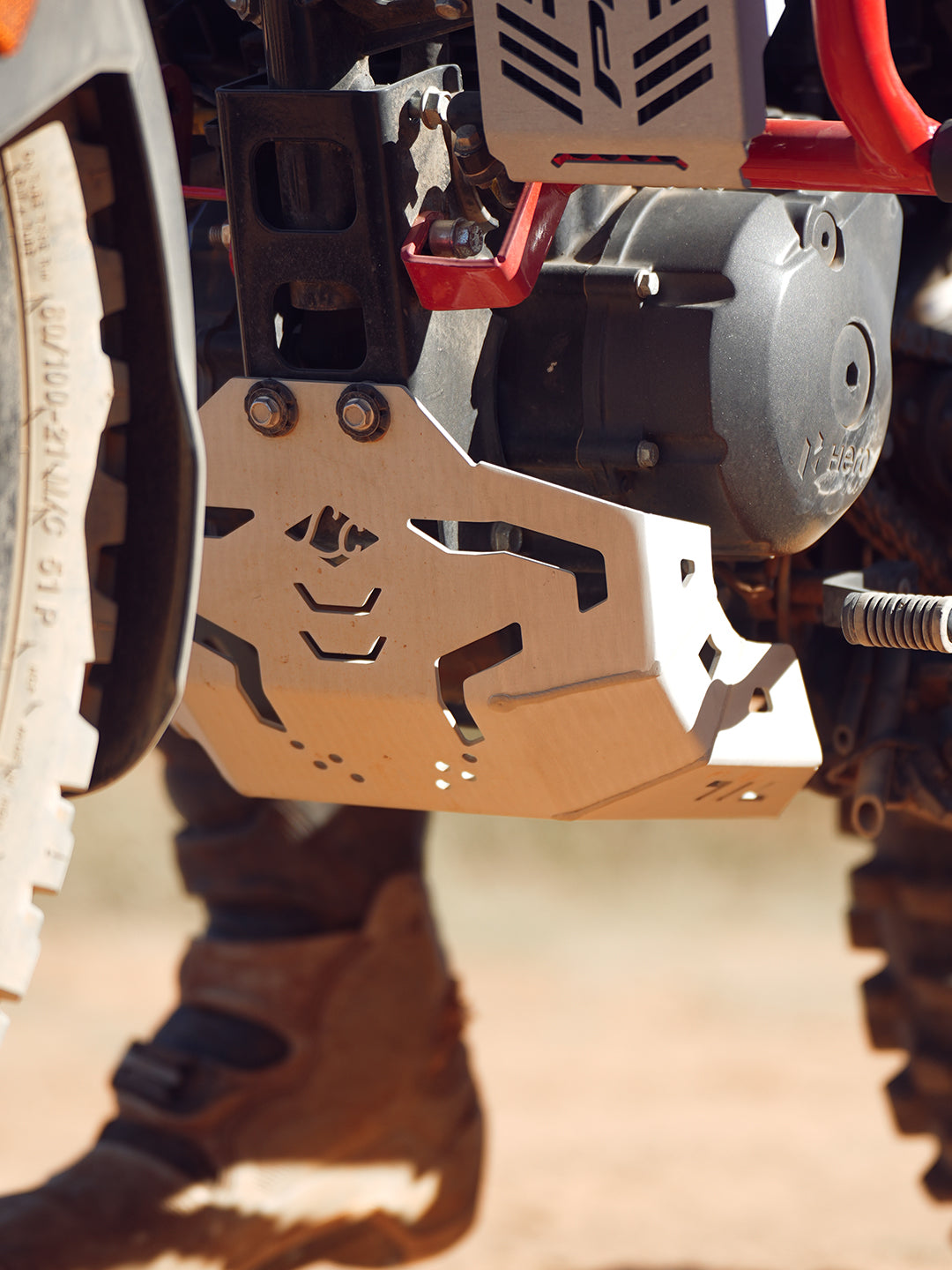 Legundary Xpulse 200 4V Pro Vambrace Bash Plate