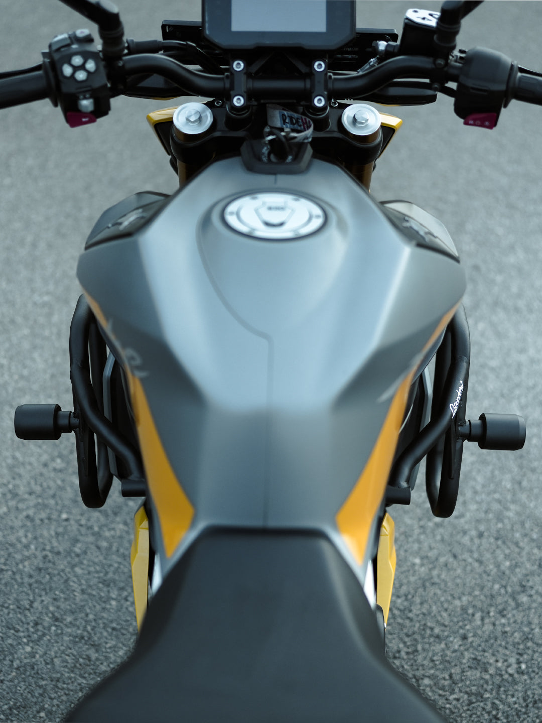 Legundary Apache RTR310 Thanos Crash Guard With Slider