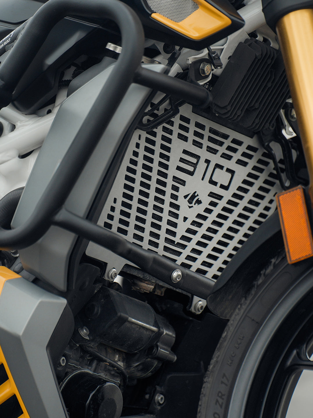 Legundary Apache RTR310 Vector Radiator Grill