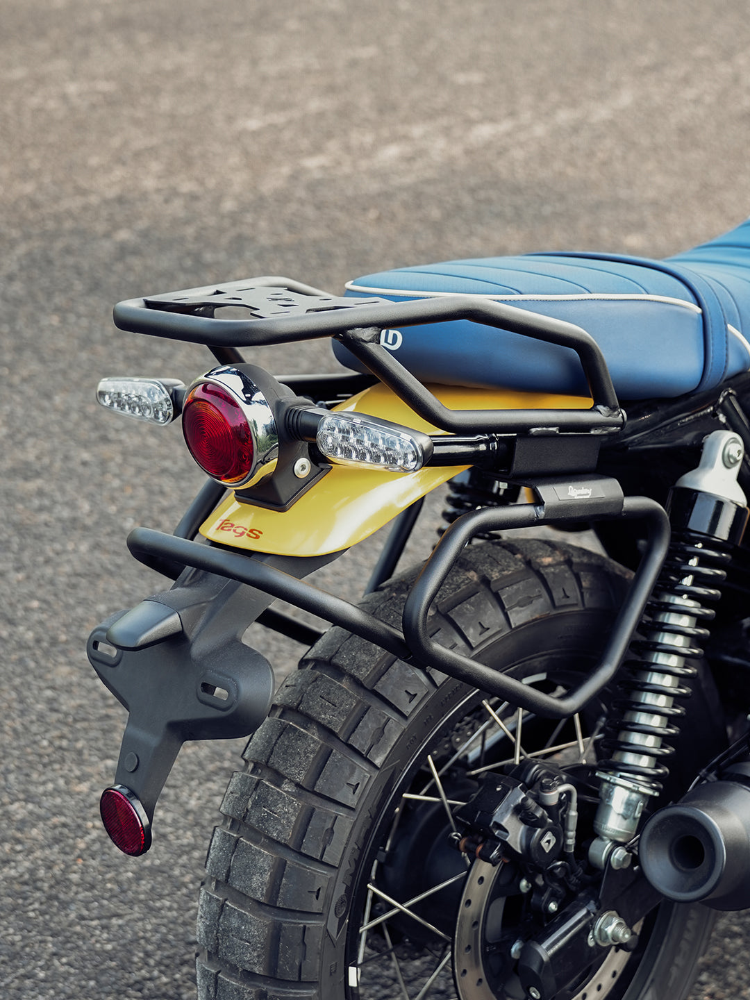 Legundary RE Bear 650 Aviator Saddle Stay