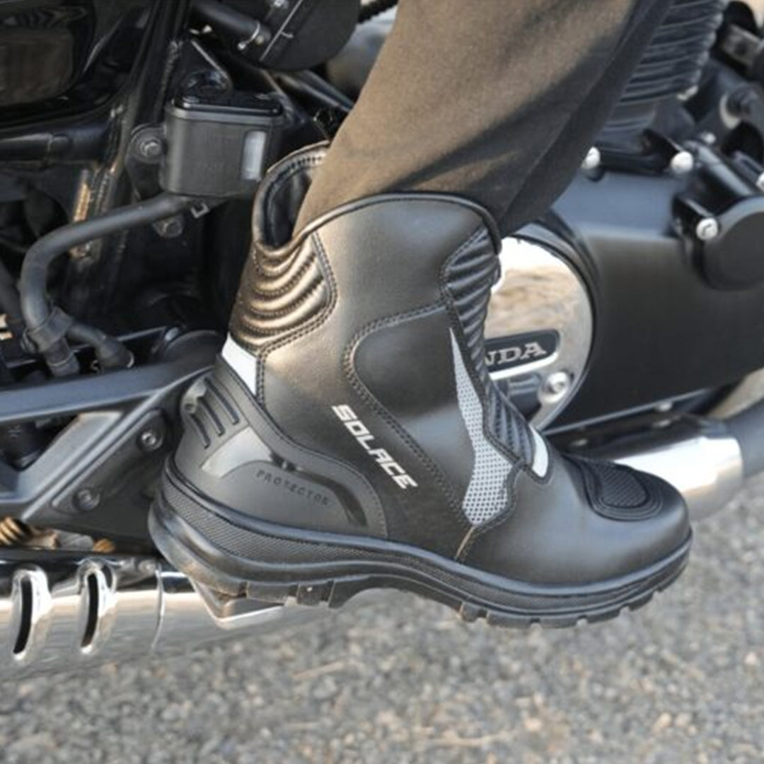 Solace Scout Boots Black Grey