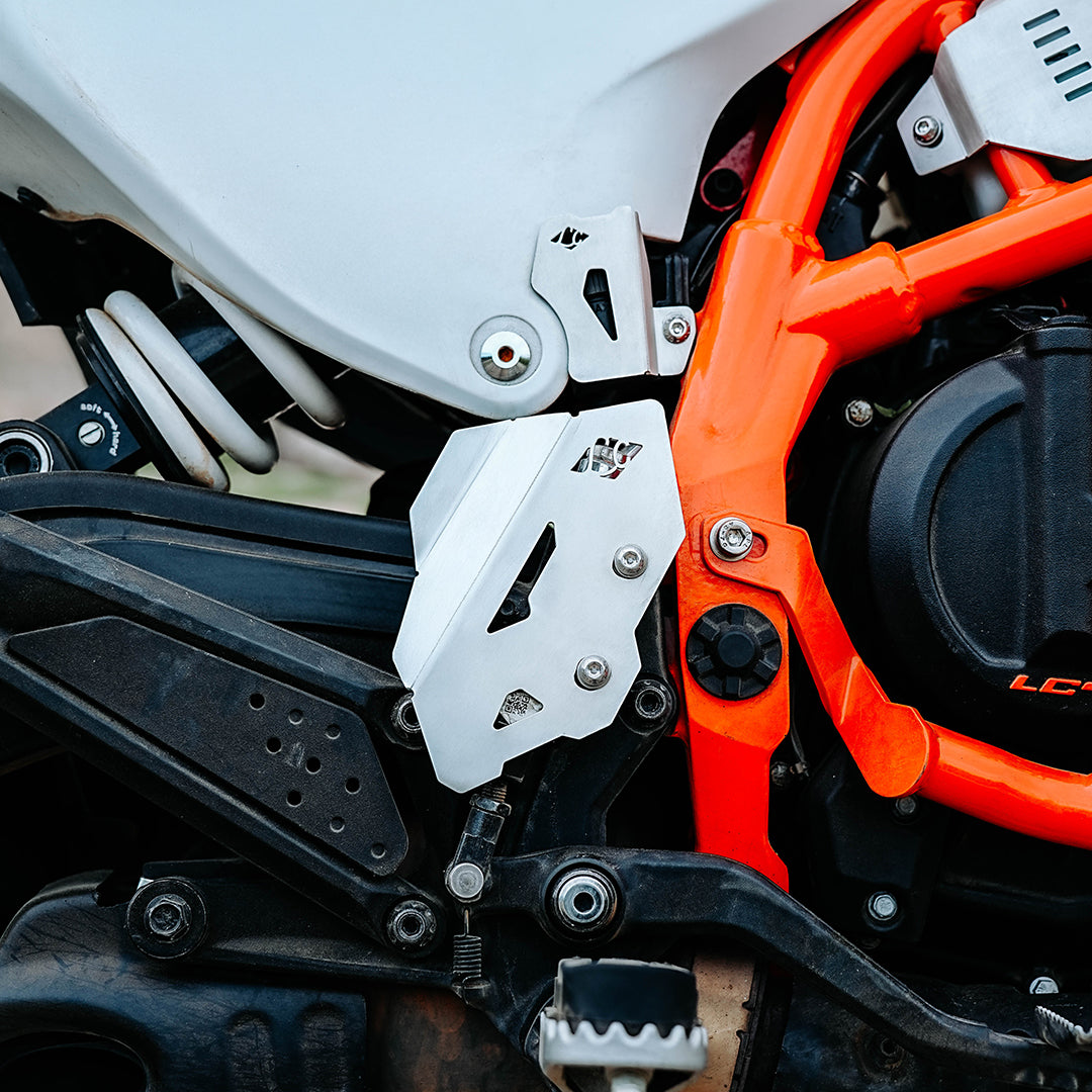 Legundary KTM 390 Enduro R Titan Master Cylinder Guard Silver