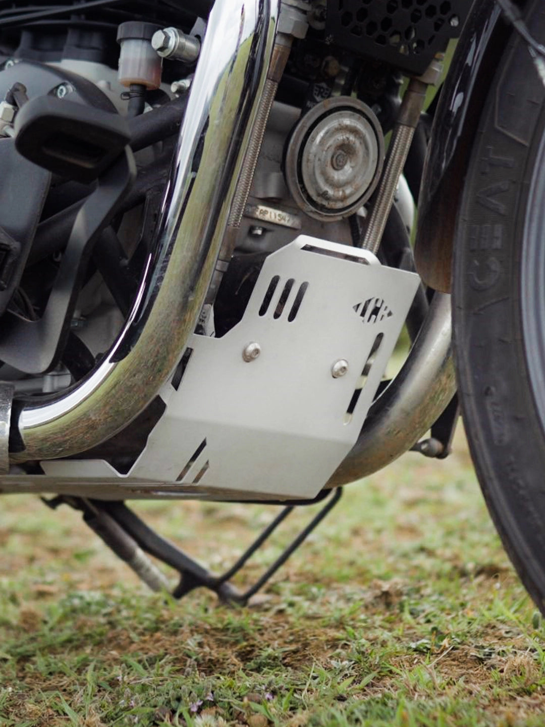 Legundary Super Meteor 650 Voyager Bash Plate