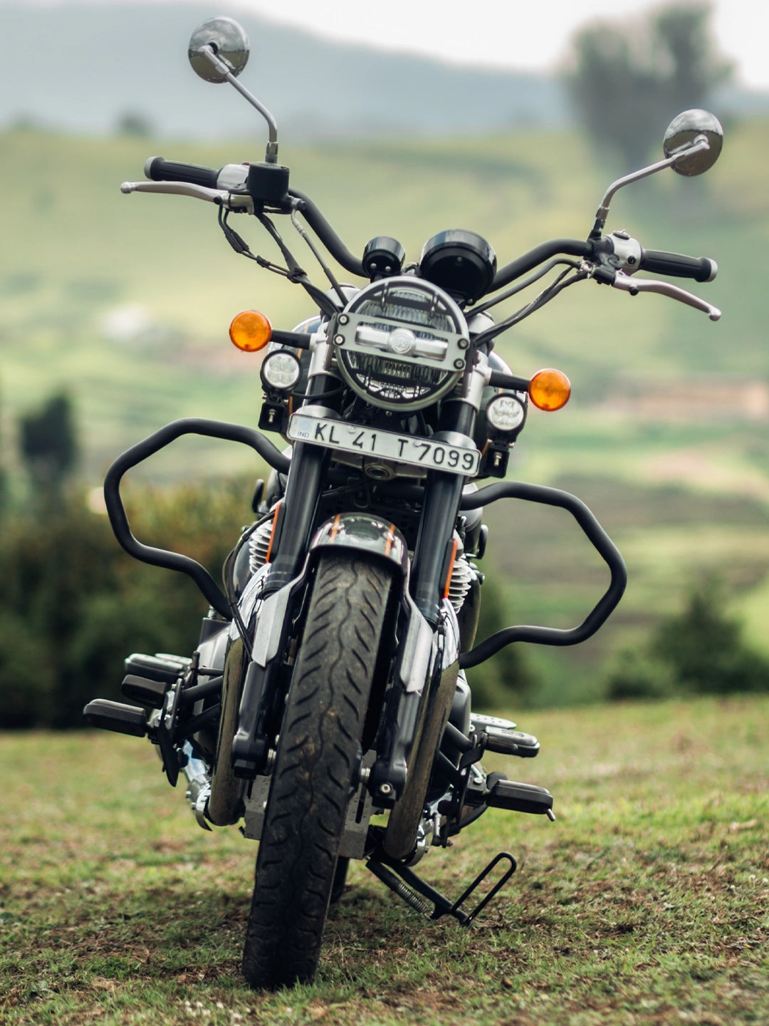 Legundary Super Meteor 650 Magneto Crash Guard