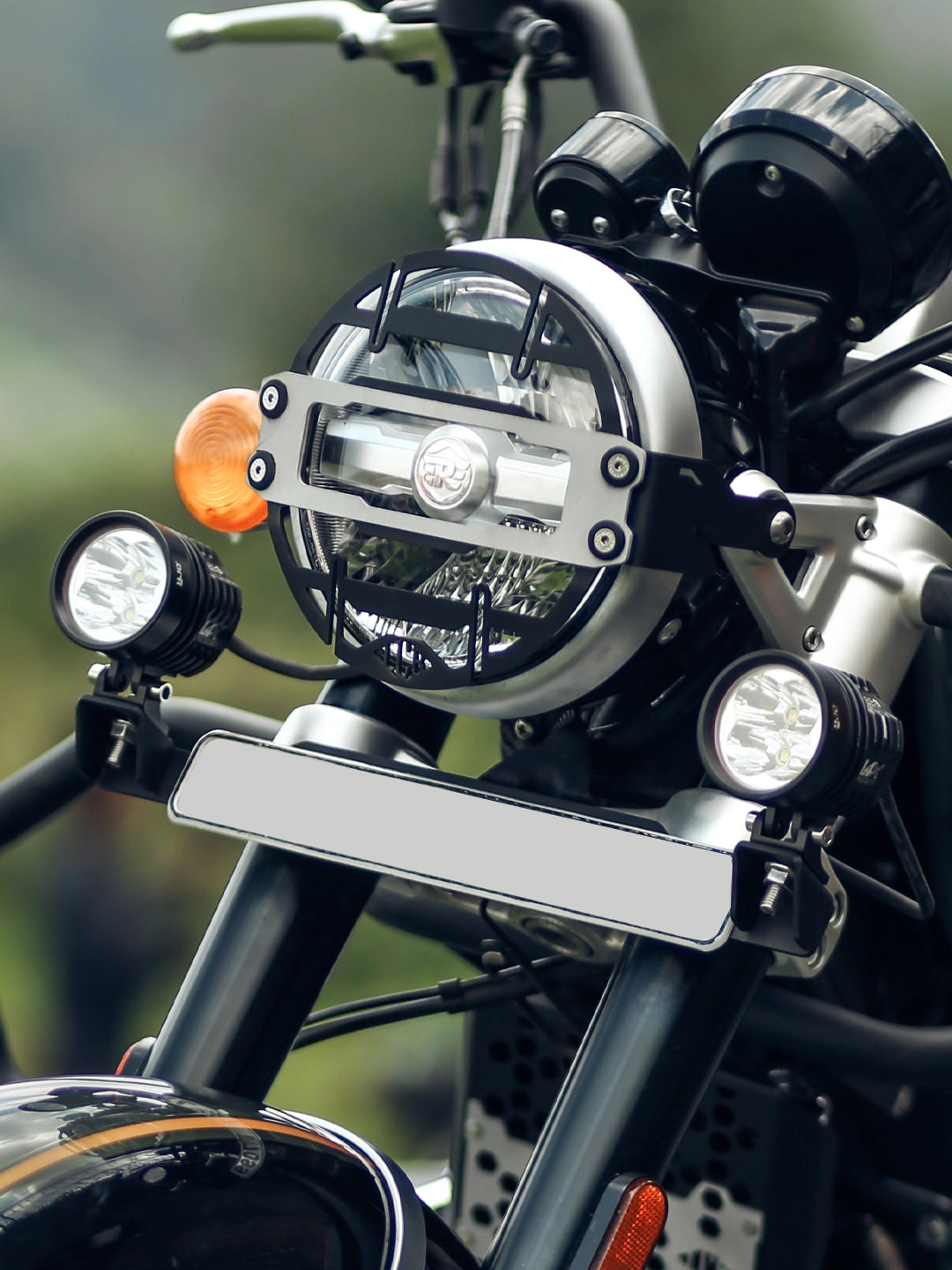 Legundary Super Meteor 650 Beacon Fog Light Mount Set
