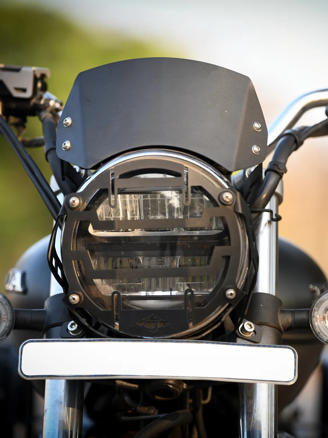 Legundary Hness MIG Headlight Grill