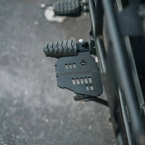 LEGUNDARY SCRAM 440 BOLSTER FOOT REST BLACK