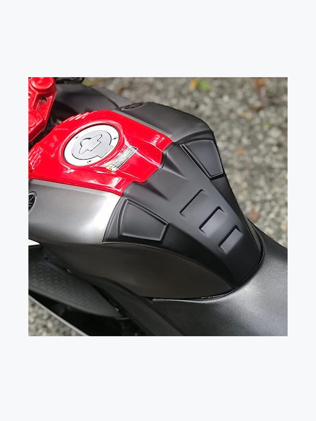 Tank bag top for r15 v3