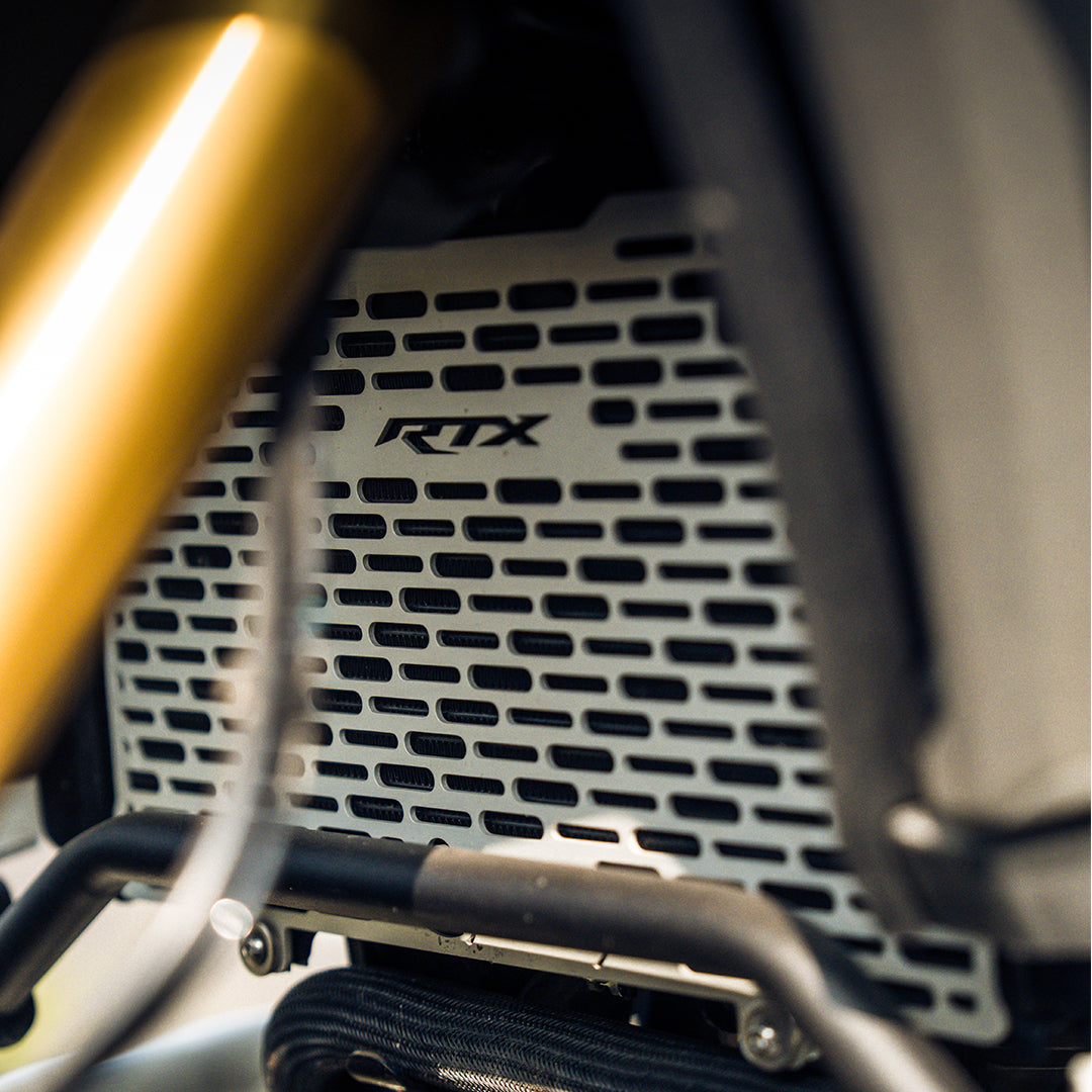 Legundary APACHE RTX 300 VECTOR RADIATOR GRILL SILVER