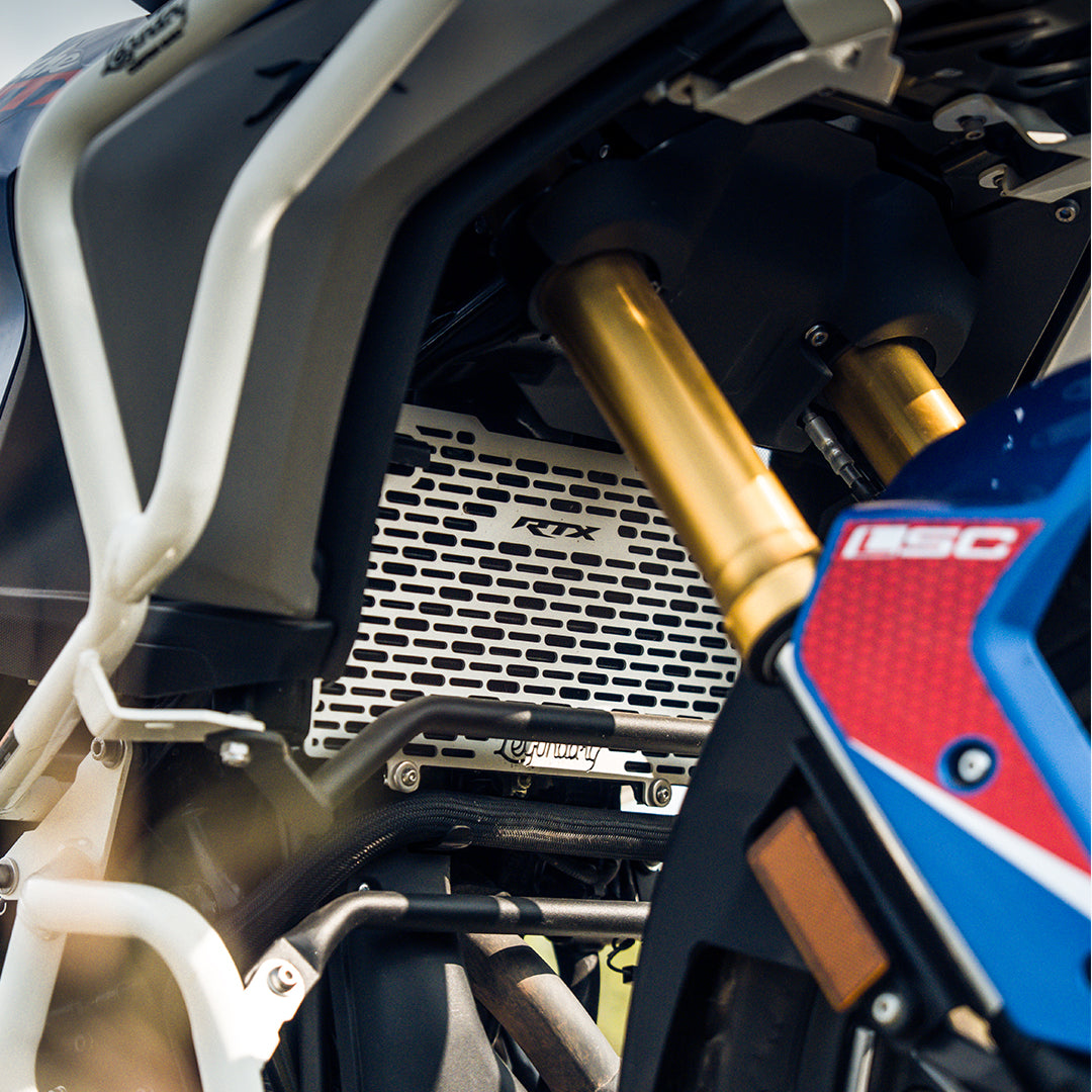 Legundary APACHE RTX 300 VECTOR RADIATOR GRILL SILVER