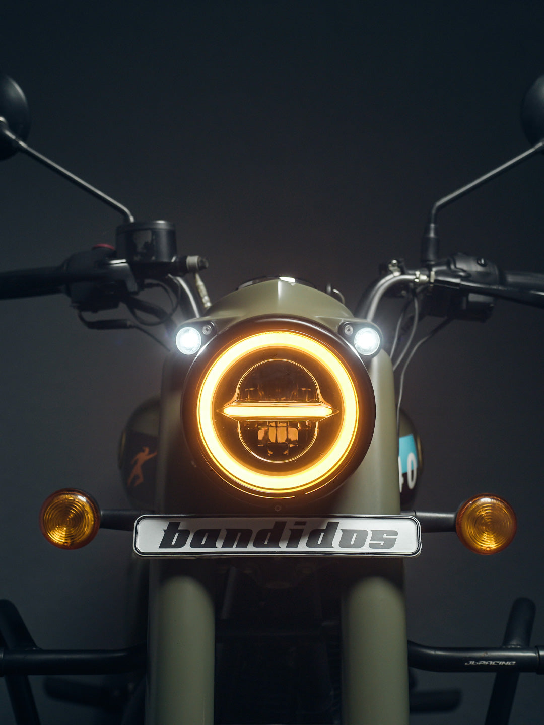 Royal Enfield Classic reborn LED Headlight Bandidos pitstop