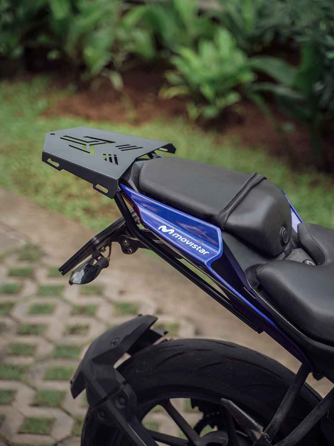 R15 v3 best sale saddle bag